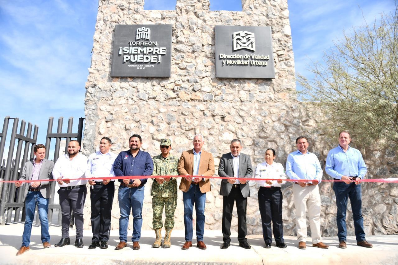 Román Alberto Cepeda González entrega nuevo edificio de la Dirección de